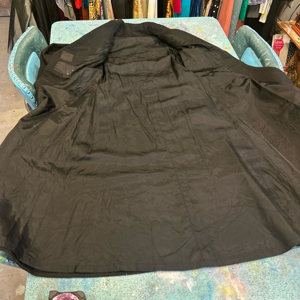 Black Vintage Coat - Picture 4 of 14